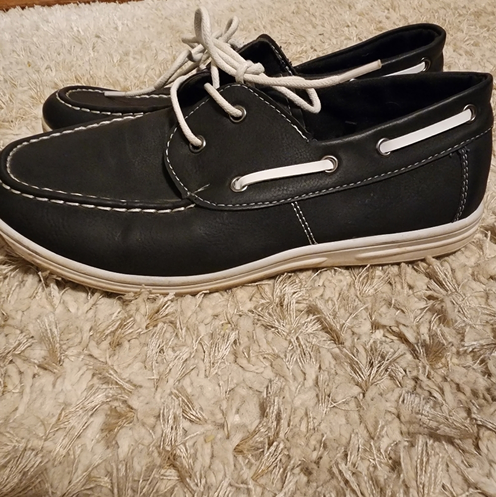 Mario Lopez shoes size 5